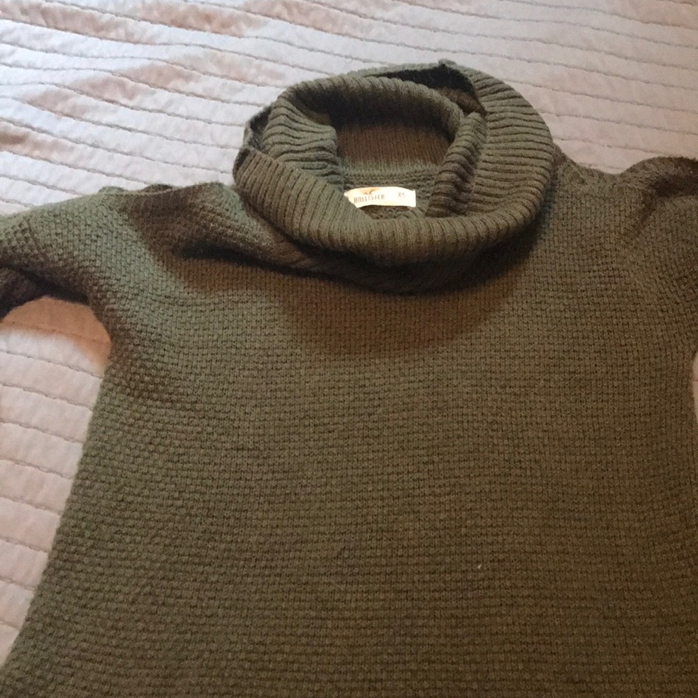 Cowl neck